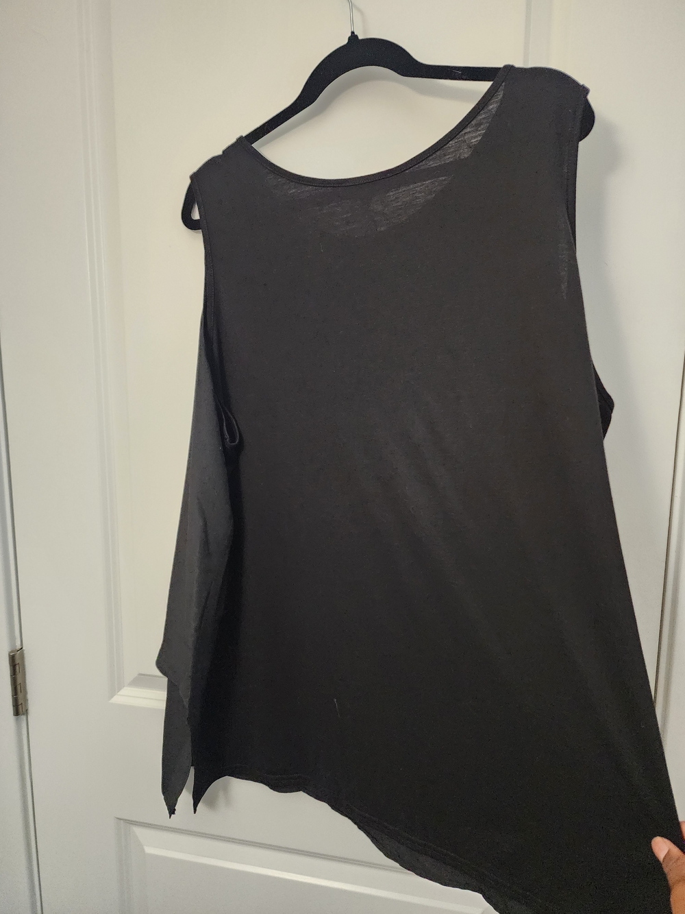 5/$30 DG2 by Diane Gilman Black Layered Sleeveless Tank - Picture 4 of 4